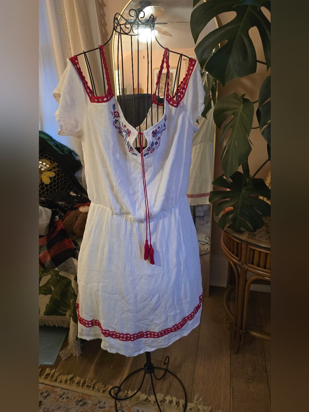 Love, Fire White Embroidered Cold Shoulder Crochet Trim Babydoll Dress XL